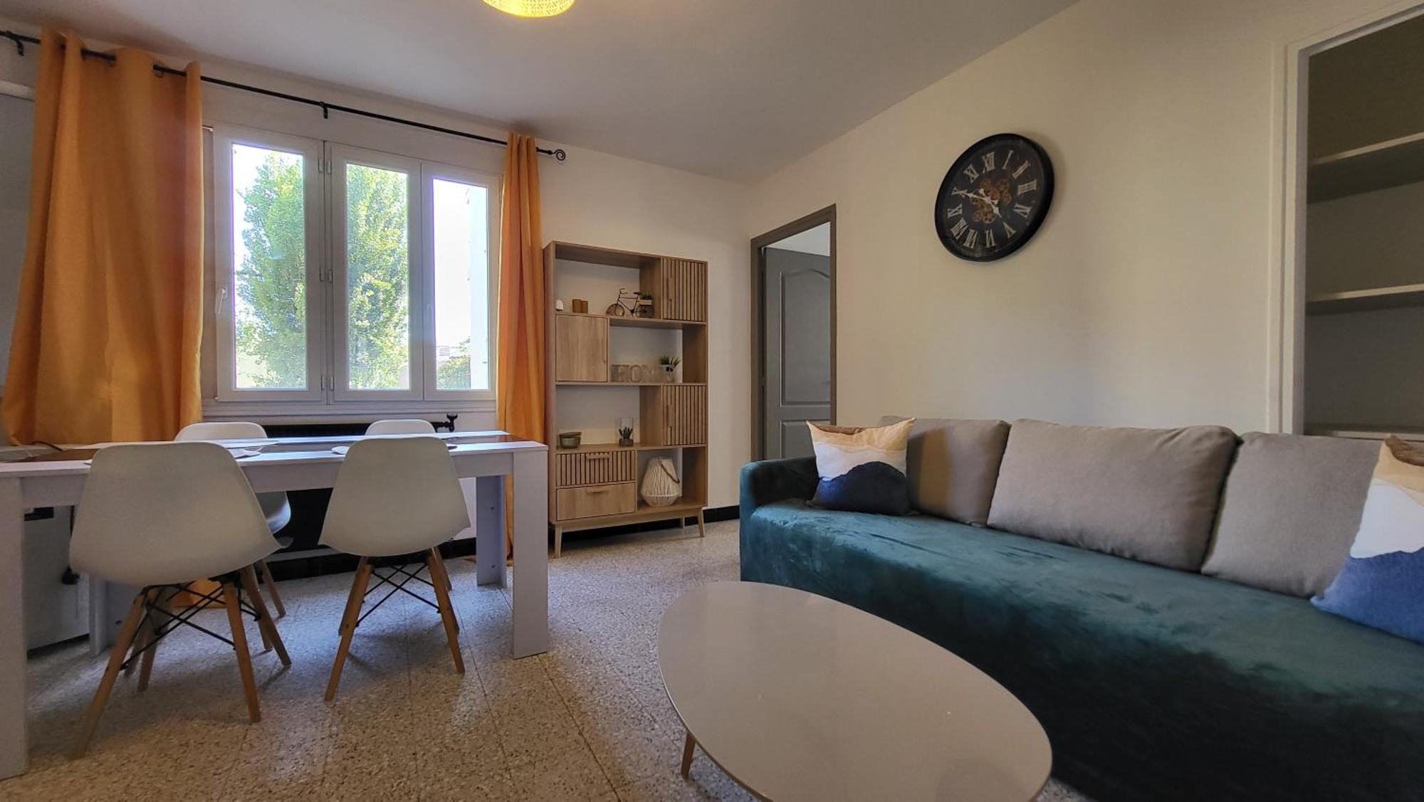 Les Tourterelles D'Avignon 2 Apartment Exterior photo